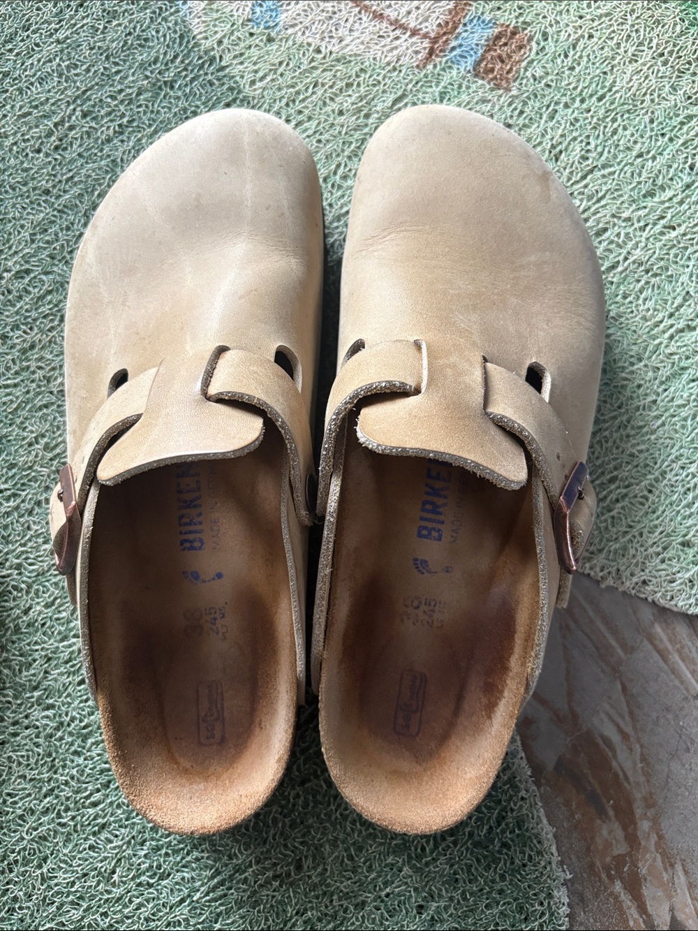 Birkenstock Women's Boston Clog - Tan Suede